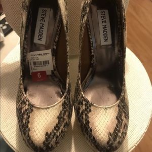 Steve Madden Caryssa Faux Snake Skin Heels 6
